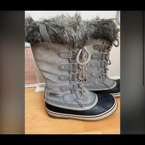 Women Sorel Boots size 8.5